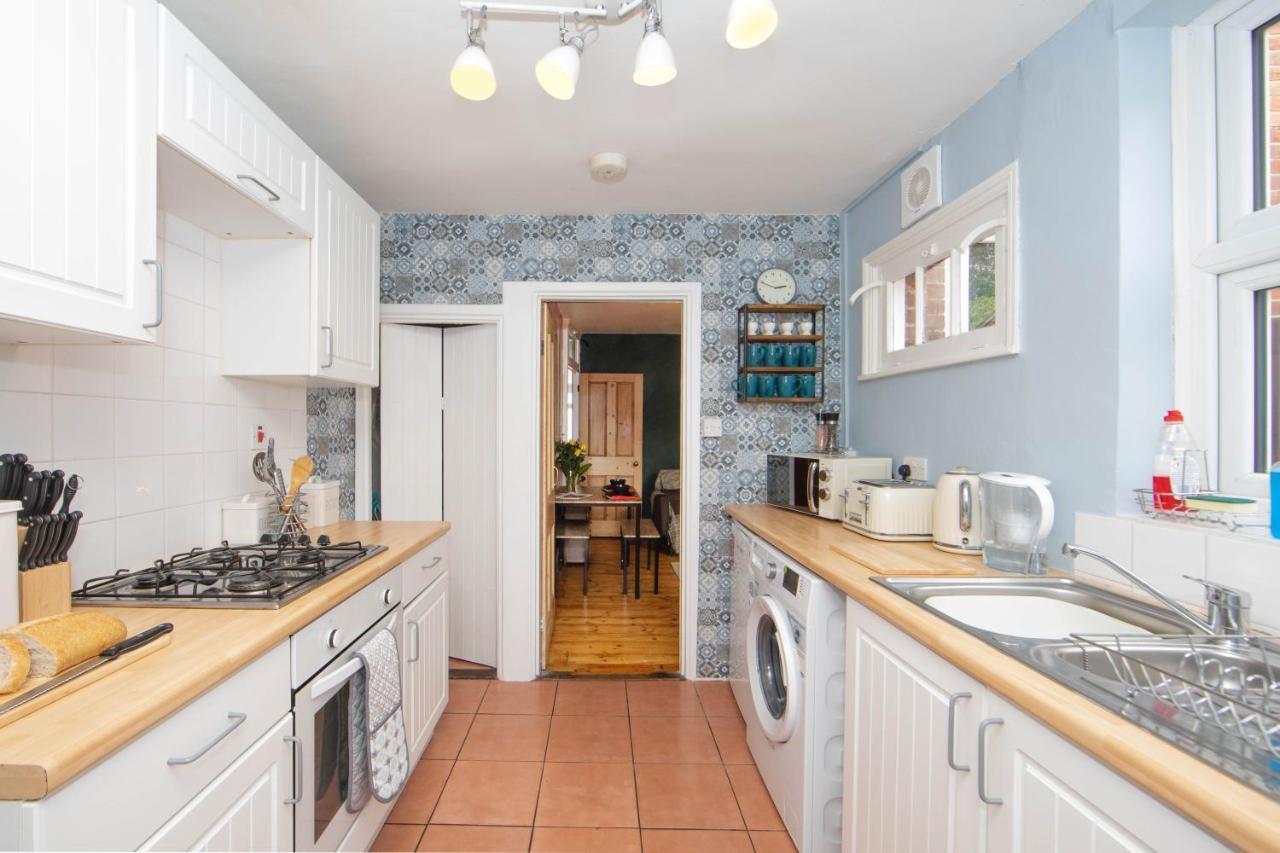 Cosy 3 Bedroom House - Private & Central - Ultra Wifi Canterbury Dış mekan fotoğraf