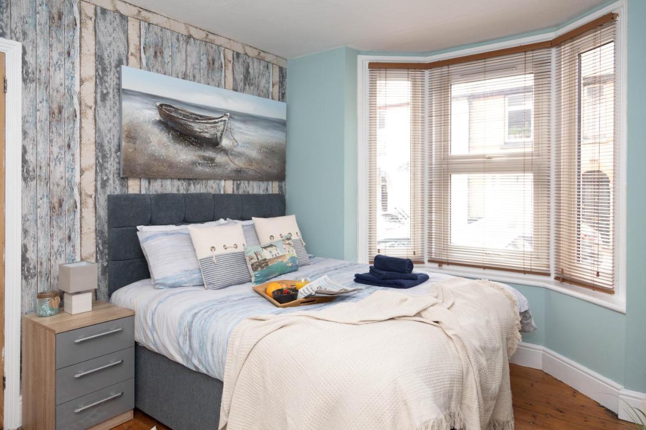 Cosy 3 Bedroom House - Private & Central - Ultra Wifi Canterbury Dış mekan fotoğraf
