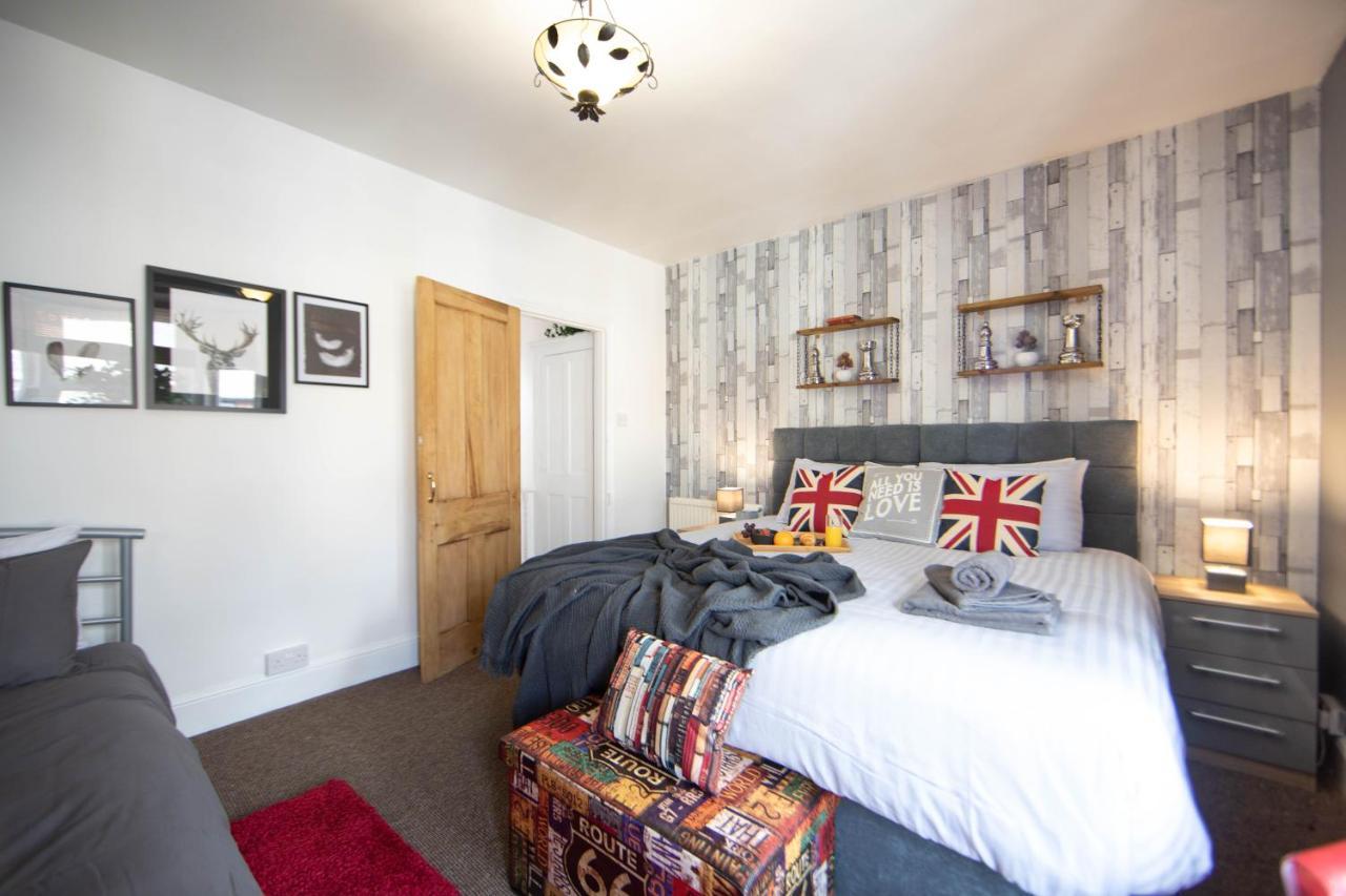 Cosy 3 Bedroom House - Private & Central - Ultra Wifi Canterbury Dış mekan fotoğraf